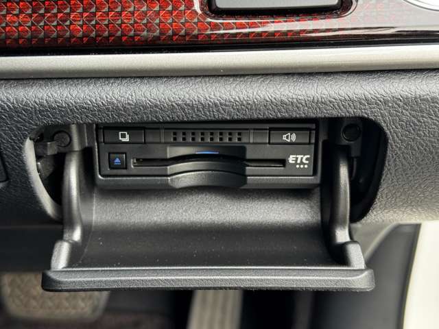 トヨタ クラウン　ハイブリッド ハイブリッド ２．５ ロイヤルサルーン H28年 (九州・沖縄) 99