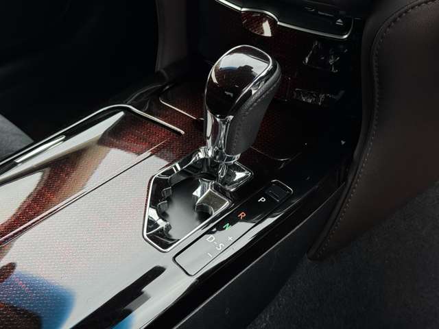 トヨタ クラウン　ハイブリッド ハイブリッド ２．５ ロイヤルサルーン H28年 (九州・沖縄) 99