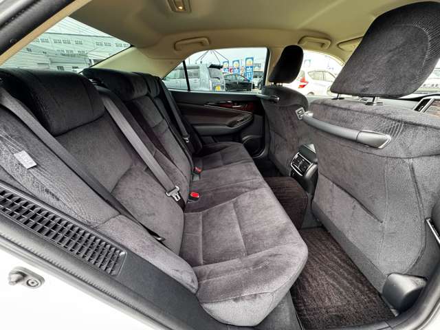 トヨタ クラウン　ハイブリッド ハイブリッド ２．５ ロイヤルサルーン H28年 (九州・沖縄) 99