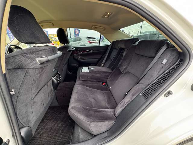 トヨタ クラウン　ハイブリッド ハイブリッド ２．５ ロイヤルサルーン H28年 (九州・沖縄) 99