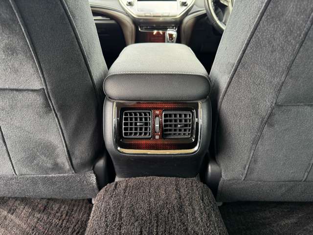 トヨタ クラウン　ハイブリッド ハイブリッド ２．５ ロイヤルサルーン H28年 (九州・沖縄) 99