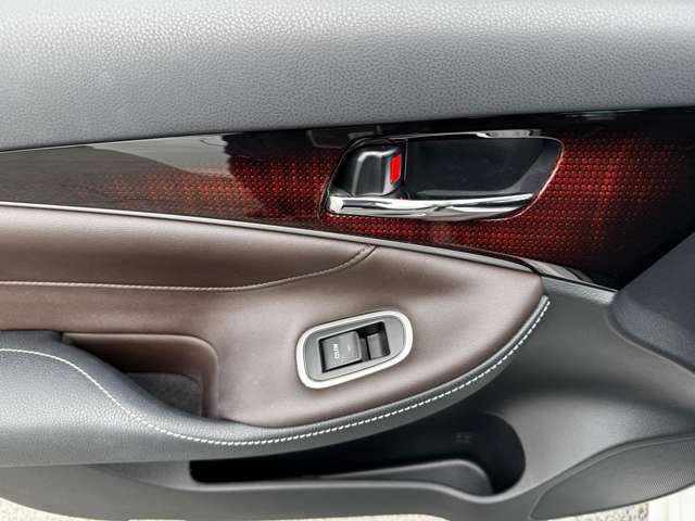 トヨタ クラウン　ハイブリッド ハイブリッド ２．５ ロイヤルサルーン H28年 (九州・沖縄) 99