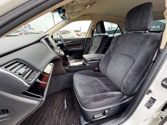 トヨタ クラウン　ハイブリッド ハイブリッド ２．５ ロイヤルサルーン H28年 (九州・沖縄) 99