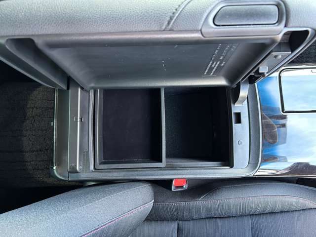 トヨタ クラウン　ハイブリッド ハイブリッド ２．５ Ｓ H27年 (九州・沖縄) 99