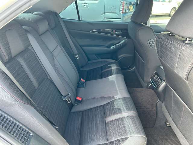 トヨタ クラウン　ハイブリッド ハイブリッド ２．５ Ｓ H27年 (九州・沖縄) 99