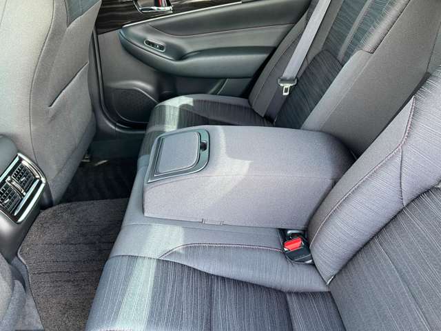 トヨタ クラウン　ハイブリッド ハイブリッド ２．５ Ｓ H27年 (九州・沖縄) 99