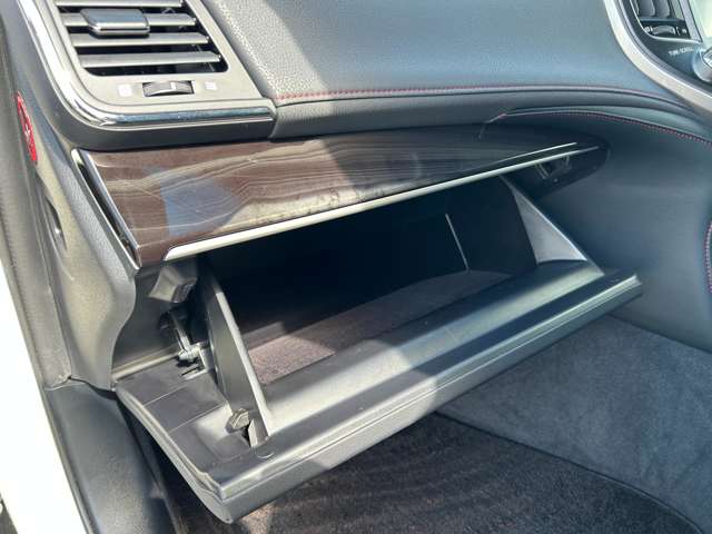 トヨタ クラウン　ハイブリッド ハイブリッド ２．５ Ｓ H27年 (九州・沖縄) 99