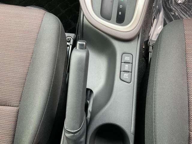 トヨタ ヤリス １．５ ハイブリッド Ｇ R4年 (東北) 99