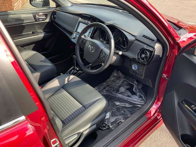 トヨタ カローラフィールダー　ハイブリッド １．５ ハイブリッド Ｇ Ｗ×Ｂ H30年 (東北) 99