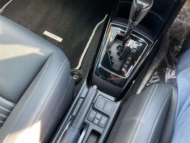 トヨタ カローラフィールダー　ハイブリッド １．５ ハイブリッド Ｇ Ｗ×Ｂ H30年 (東北) 99