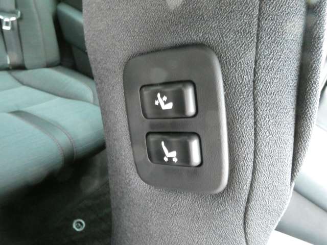 トヨタ クラウン　ハイブリッド ハイブリッド ２．５ Ｓ H27年 (関東) 99