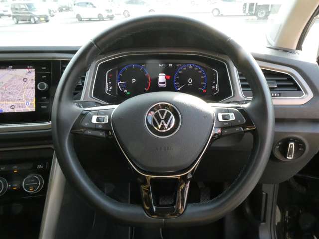 フォルクスワーゲン Ｔ－ＲＯＣ ＴＳＩ スタイル デザイン パッケージ R3年 (関東) 99