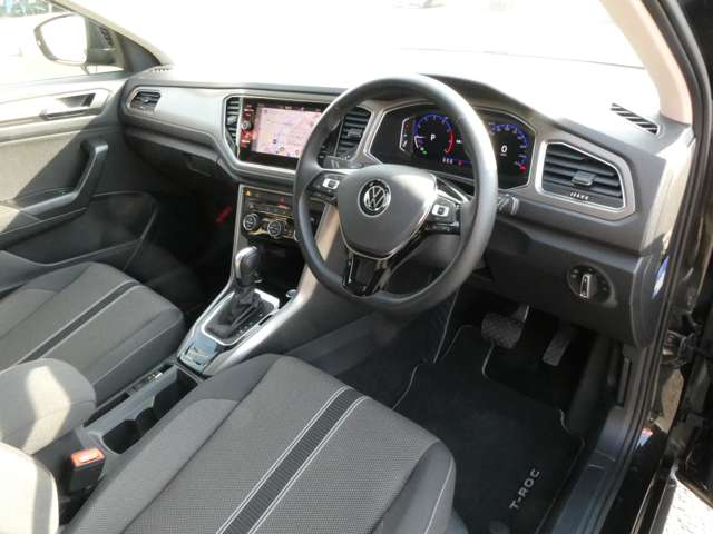 フォルクスワーゲン Ｔ－ＲＯＣ ＴＳＩ スタイル デザイン パッケージ R3年 (関東) 99