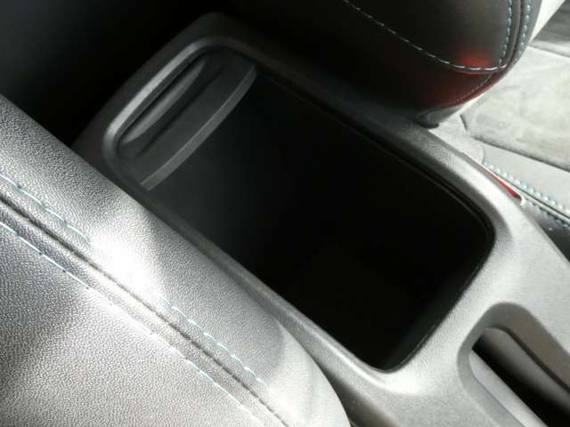 プジョー ２００８ クロスシティ R2年 (関東) 99