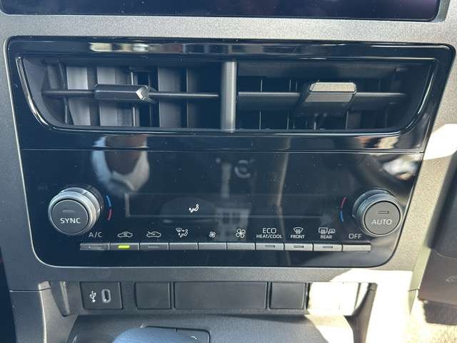 トヨタ ＧＲヤリス １．６ ＲＺ ハイ パフォーマンス ＧＲ－ＤＡＴ ４ＷＤ R7年 (東海) 99