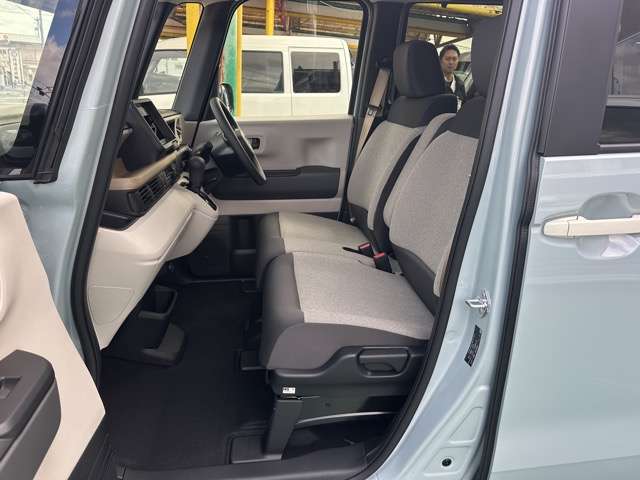 ホンダ Ｎ　ＢＯＸ ６６０ ファッションスタイル モノトーン R7年 (東海) 99