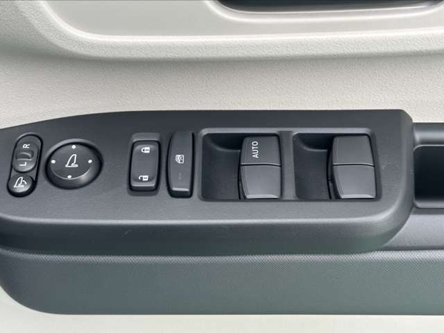 ホンダ Ｎ　ＢＯＸ ６６０ ファッションスタイル モノトーン R7年 (東海) 99