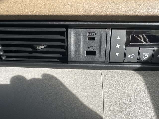 ホンダ Ｎ　ＢＯＸ ６６０ ファッションスタイル モノトーン R7年 (東海) 99