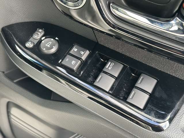 ホンダ Ｎ　ＢＯＸ カスタム ６６０ Ｌ R5年 (東海) 99