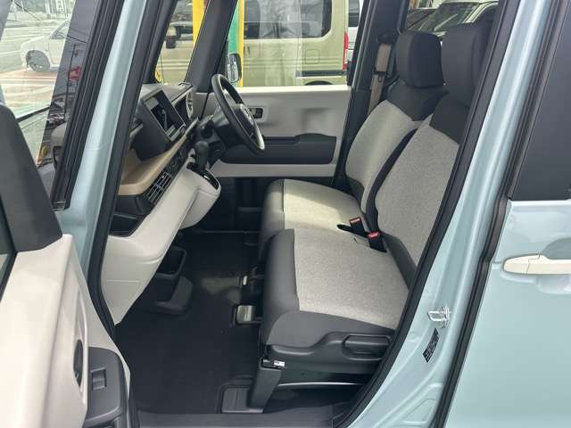 ホンダ Ｎ　ＢＯＸ ６６０ ファッションスタイル モノトーン R7年 (東海) 99