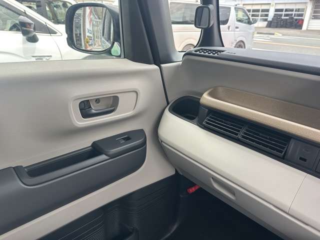 ホンダ Ｎ　ＢＯＸ ６６０ ファッションスタイル モノトーン R7年 (東海) 99