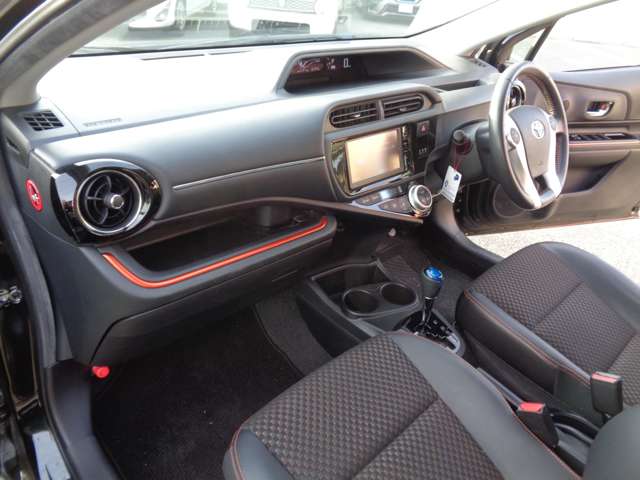 トヨタ アクア １．５ Ｘ－ＵＲＢＡＮ H27年 (中国) 99