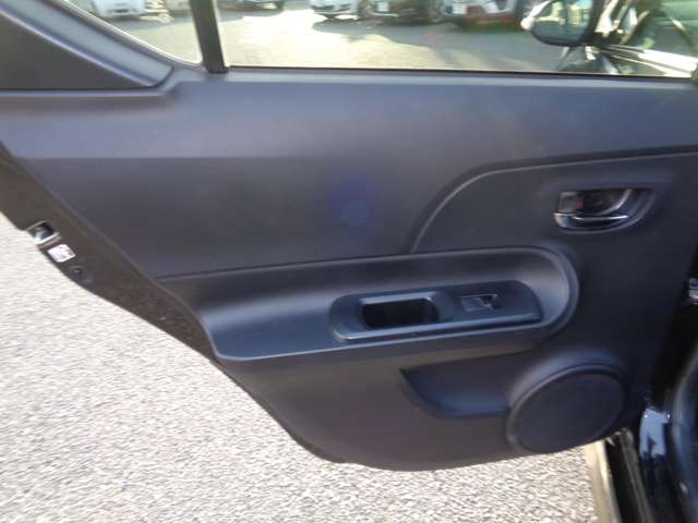 トヨタ アクア １．５ Ｘ－ＵＲＢＡＮ H27年 (中国) 99