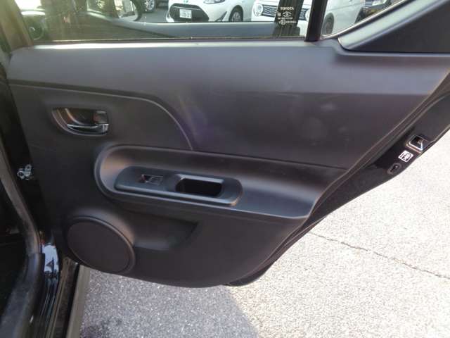 トヨタ アクア １．５ Ｘ－ＵＲＢＡＮ H27年 (中国) 99