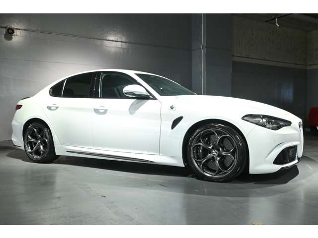 アルファロメオ ジュリア クアドリフォリオ H29年 (関東) 99