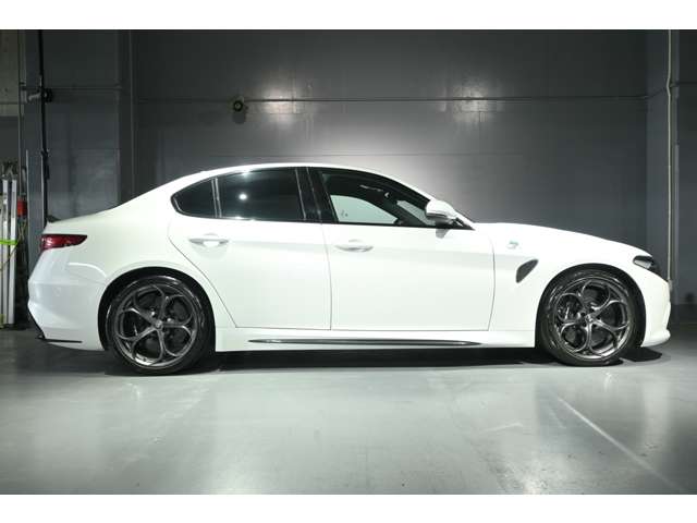 アルファロメオ ジュリア クアドリフォリオ H29年 (関東) 99