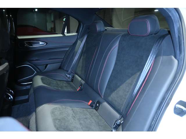 アルファロメオ ジュリア クアドリフォリオ H29年 (関東) 99