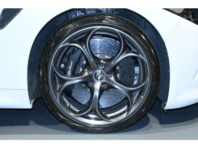 アルファロメオ ジュリア クアドリフォリオ H29年 (関東) 99