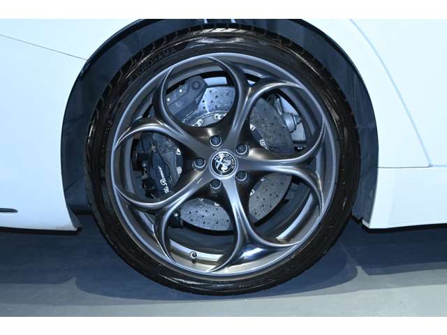 アルファロメオ ジュリア クアドリフォリオ H29年 (関東) 99