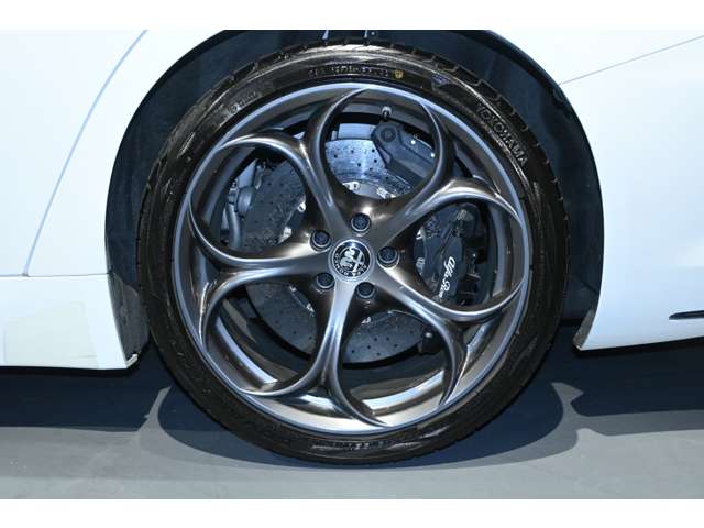 アルファロメオ ジュリア クアドリフォリオ H29年 (関東) 99