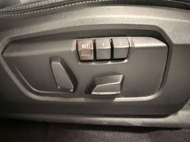 ＢＭＷ ｉＸ１ Ｘドライブ３０ Ｘライン ４ＷＤ R5年 (関東) 99