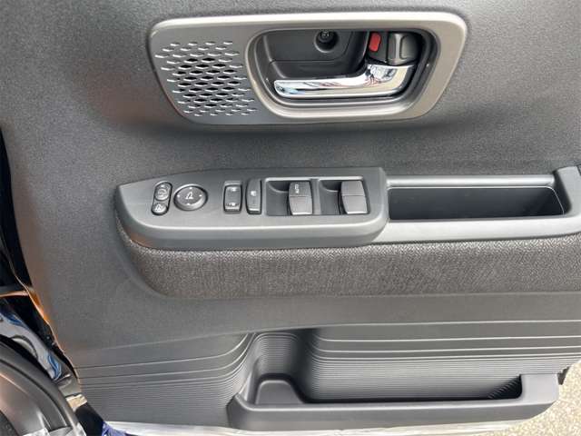 ホンダ Ｎ　ＢＯＸ カスタム ６６０ R7年 (近畿) 99