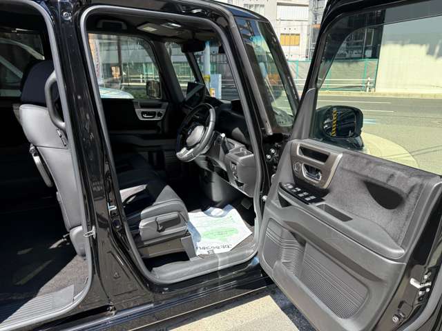 ホンダ Ｎ　ＢＯＸ カスタム ６６０ Ｌ ターボ スタイルプラス ブラック R4年 (近畿) 99