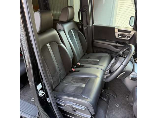 ホンダ Ｎ　ＢＯＸ カスタム ６６０ Ｌ ターボ スタイルプラス ブラック R4年 (近畿) 99