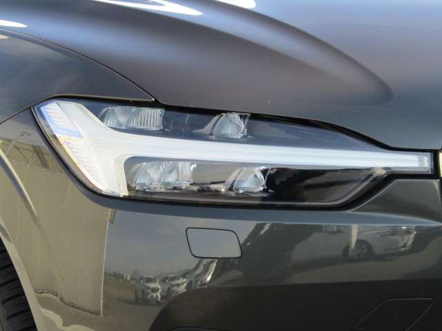 ボルボ ＸＣ６０ Ｂ５ ＡＷＤ インスクリプション ４ＷＤ R3年 (四国) 99