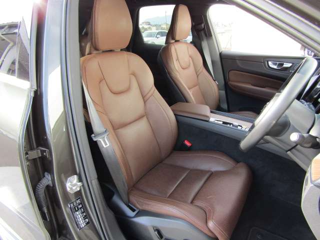 ボルボ ＸＣ６０ Ｂ５ ＡＷＤ インスクリプション ４ＷＤ R3年 (四国) 99
