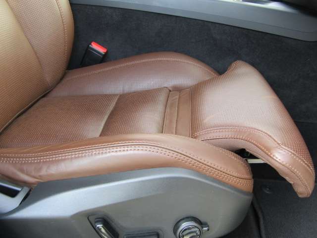 ボルボ ＸＣ６０ Ｂ５ ＡＷＤ インスクリプション ４ＷＤ R3年 (四国) 99