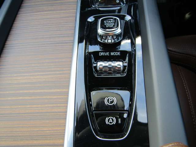 ボルボ ＸＣ６０ Ｂ５ ＡＷＤ インスクリプション ４ＷＤ R3年 (四国) 99