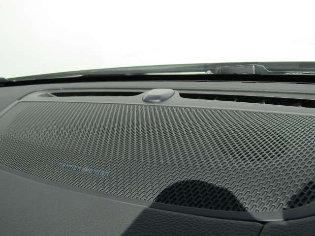 ボルボ Ｖ６０ ウルトラ　Ｂ４ R7年 (四国) 99