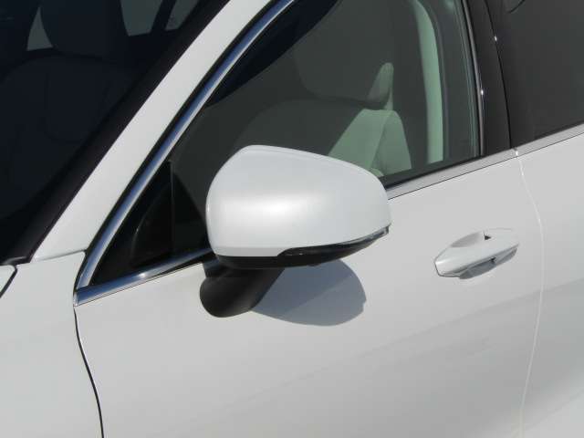 ボルボ Ｖ６０ ウルトラ　Ｂ４ R7年 (四国) 99