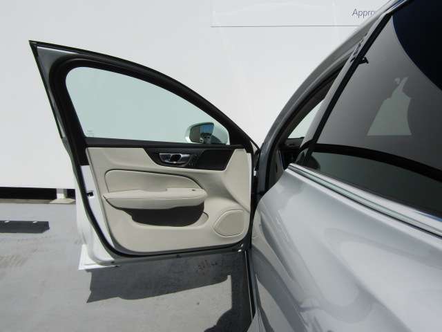 ボルボ Ｖ６０ ウルトラ　Ｂ４ R7年 (四国) 99