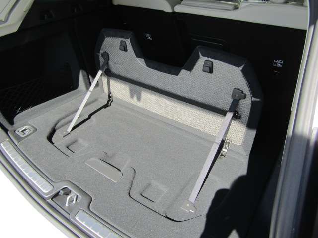 ボルボ Ｖ６０ ウルトラ　Ｂ４ R7年 (四国) 99