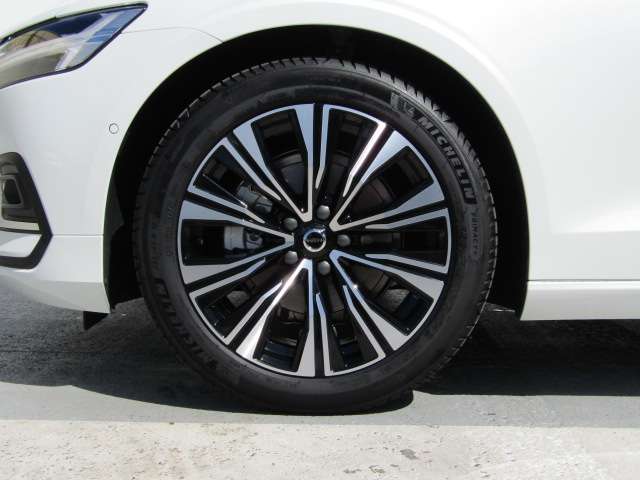 ボルボ Ｖ６０ ウルトラ　Ｂ４ R7年 (四国) 99