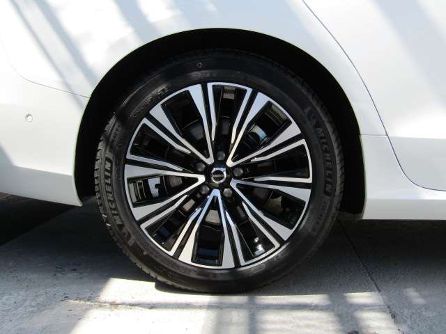 ボルボ Ｖ６０ ウルトラ　Ｂ４ R7年 (四国) 99