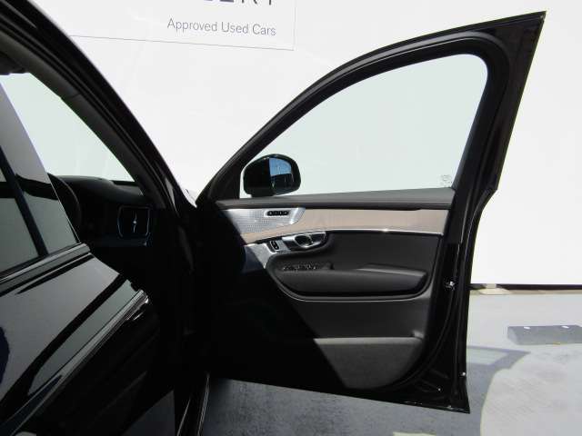 ボルボ ＸＣ９０ ウルトラ Ｔ８ ＡＷＤ プラグイン ハイブリッド ４ＷＤ R7年 (四国) 99