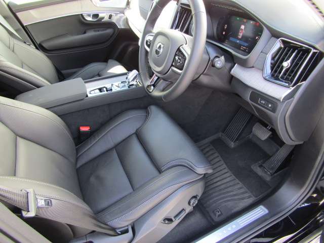 ボルボ ＸＣ９０ ウルトラ Ｔ８ ＡＷＤ プラグイン ハイブリッド ４ＷＤ R7年 (四国) 99